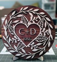 Load image into Gallery viewer, Cedar Heart Round - Glowfish Design Studio